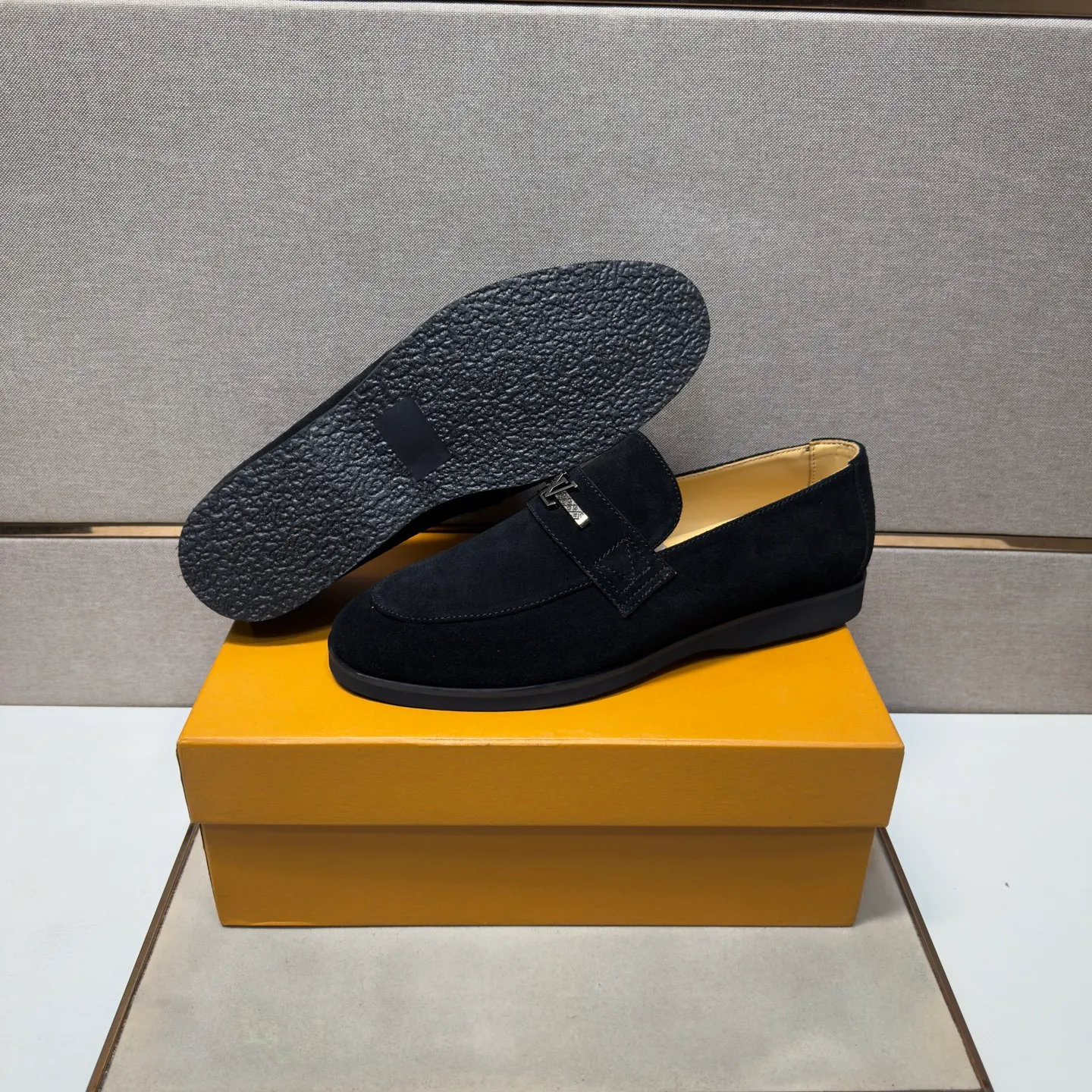Men's men's shoes 💰pp442 [LV～] Men's casual shoes 2026z cabinet sales simultaneously 🔶Size: 38-44 #️⃣ 🔷4 colors🔜The upper is made of cowhide stitching ➕Cowhide lining, comfortable and breathable, sole: original comfortable and wear-resistant outsole, ⚠️real thing📱photographed🎬real thing is better📢📢📢